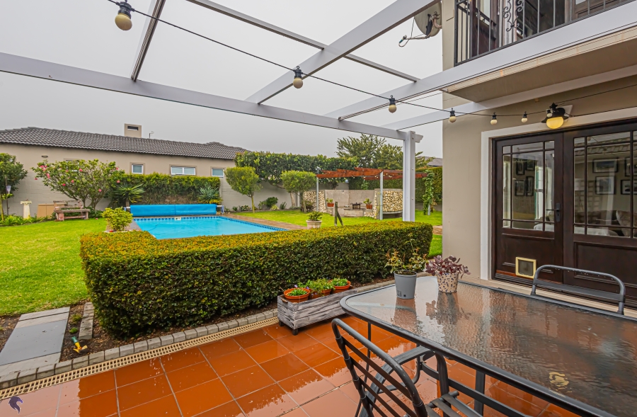 4 Bedroom Property for Sale in Country Club Western Cape